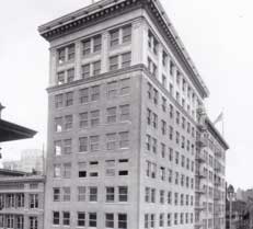 A black and white photo of The Portland Clinic’s first office in downtown Portland, Oregon, in 1921.